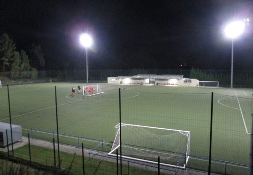 O Concello prevé un aforro de 3.000 euros ao ano coa nova iluminación do campo de fútbol Borja Rodríguez Ans